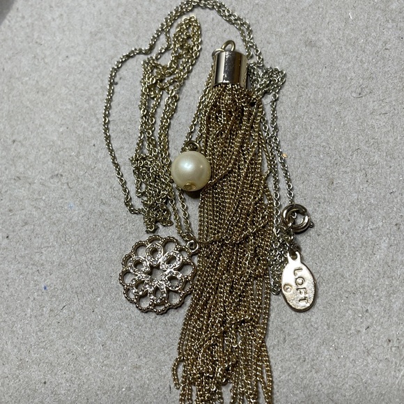 Ann Taylor Loft Rhinestone, Pearl & Tassel Gold Tone 32” Necklace Gorgeous - Picture 6 of 6